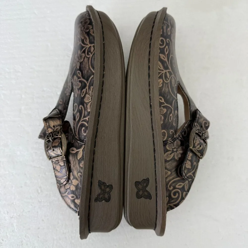 Size 40 Alegria Floral Embossed Leather Clogs Mary Jane Mule Brown Comfort Shoes - Picture 6 of 13